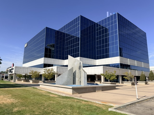 Parkview Plaza — a V2 Properties managed property in Sandy, Utah 4